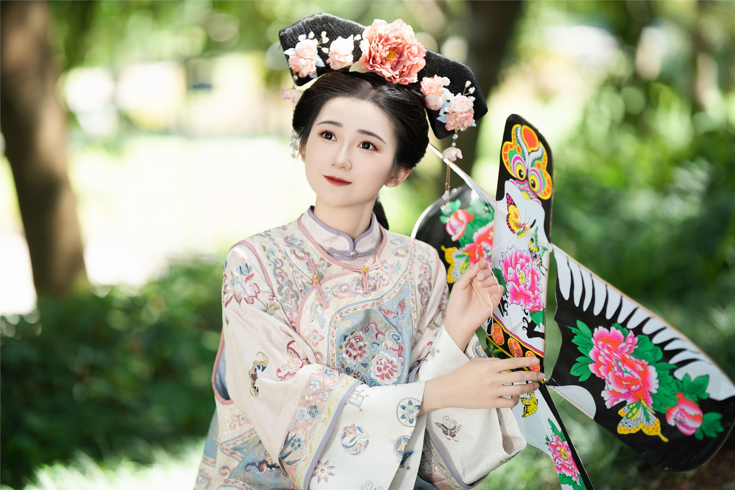 YITUYU艺图语 2025.01.14 活泼的格格 蛋糕的蛋蛋